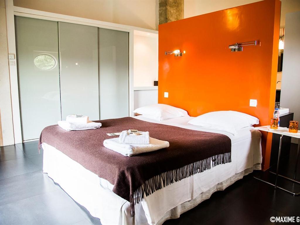 Chambres D'Hotes Chateau Beaupre Сен-Лоран-дез-Арбр Екстериор снимка
